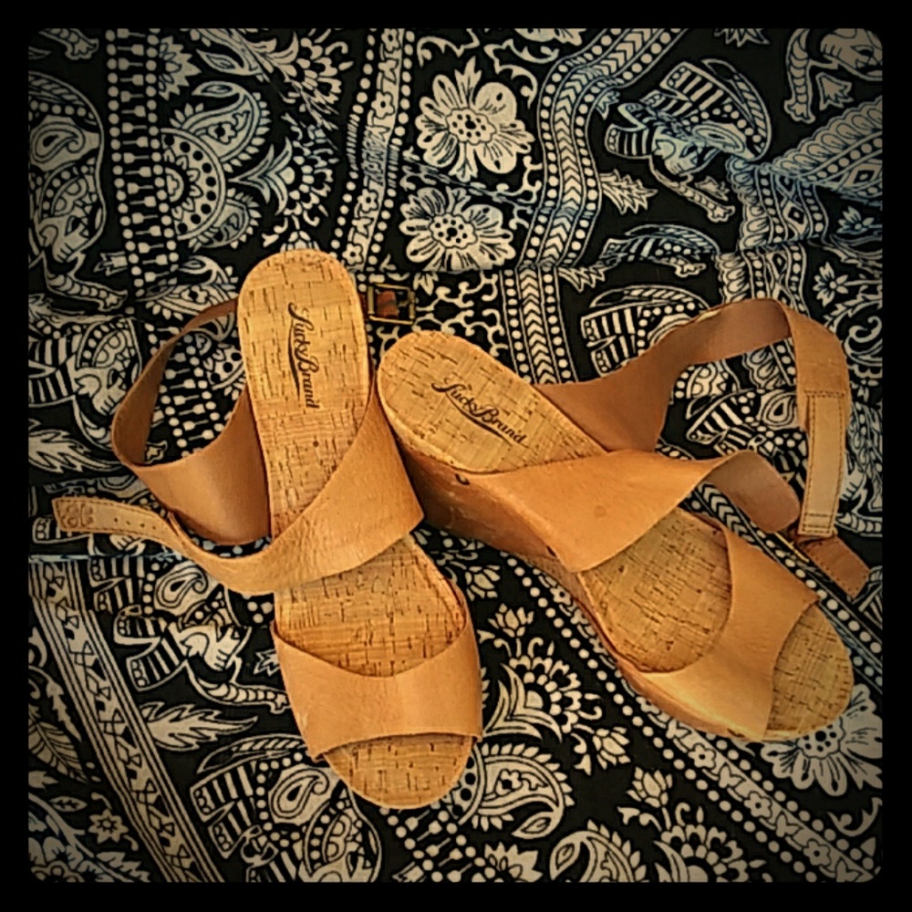 Sandal platform